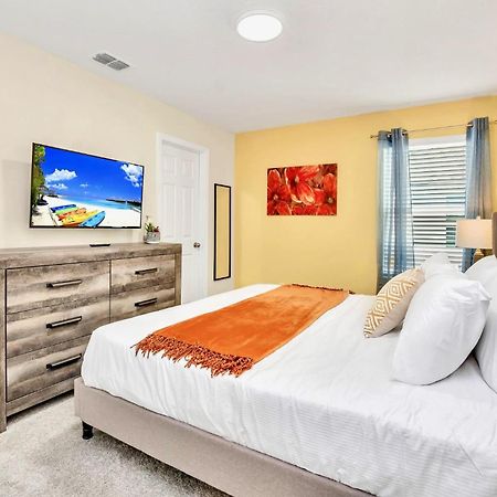 Stunning Rare Lake Front 7Br Holiday Home - Sleeps 14 - Pool, Hot Tub, & Games! 奥兰多 外观 照片