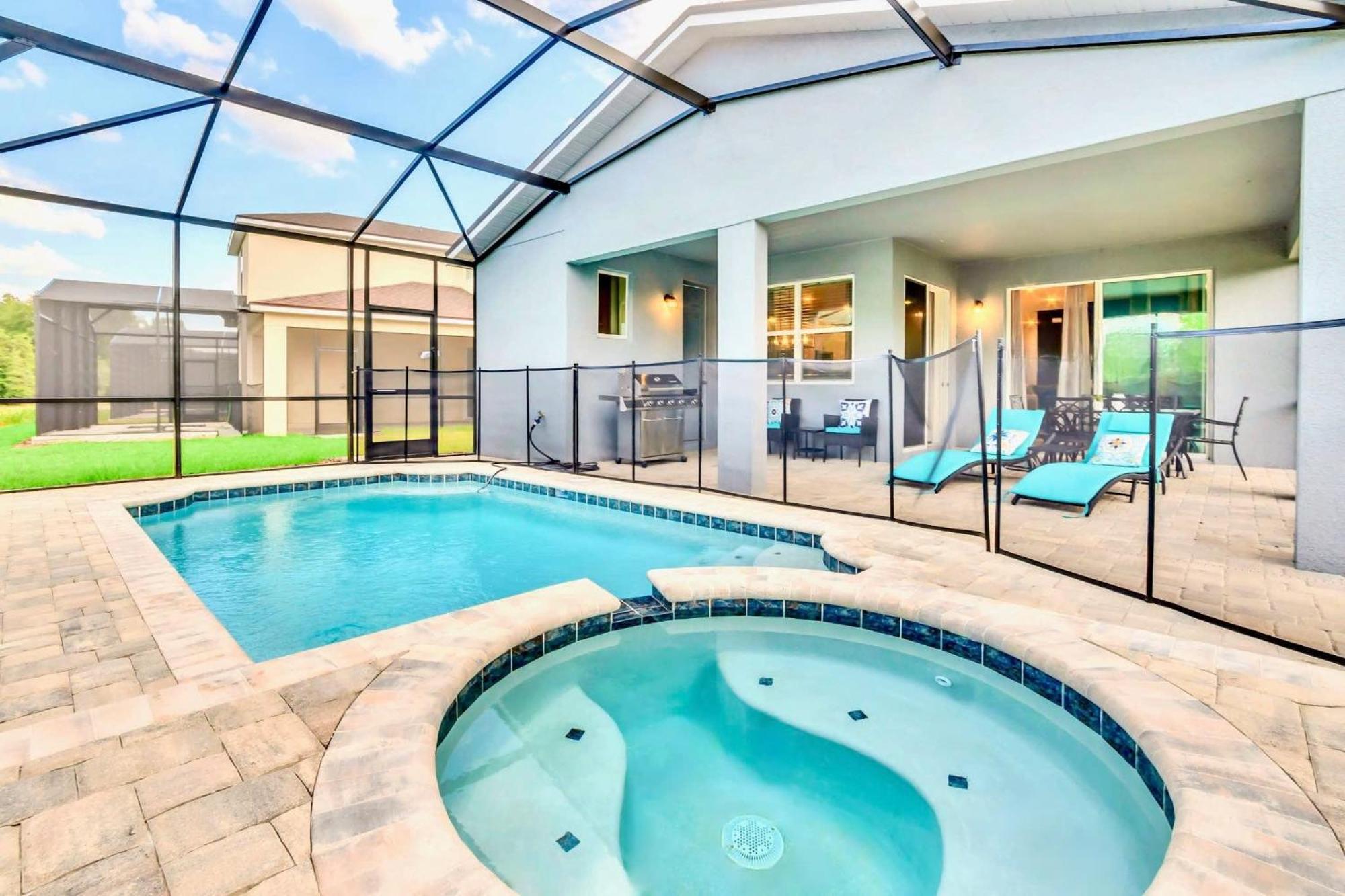 Stunning Rare Lake Front 7Br Holiday Home - Sleeps 14 - Pool, Hot Tub, & Games! 奥兰多 外观 照片